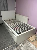 Ikea-bed met 2 laden MALM, Huis en Inrichting, Slaapkamer | Bedden, Ophalen, Zo goed als nieuw, 200 cm