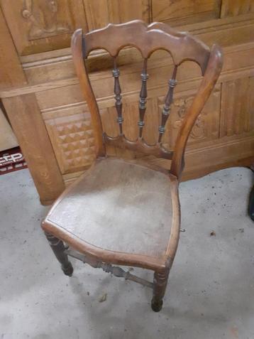 chaise d'époque en bon état général beschikbaar voor biedingen