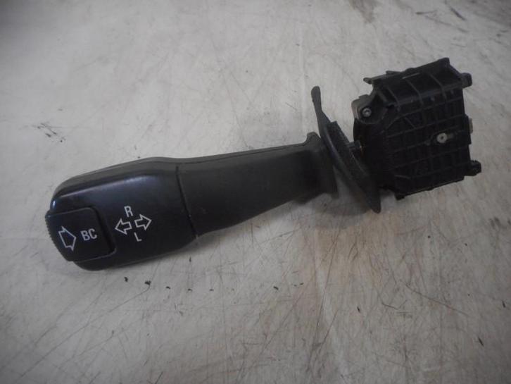 COMMUTATEUR CLIGNOTANT BMW 5 serie (E39) (01-1995/12-2004), Autos : Pièces & Accessoires, Tableau de bord & Interrupteurs, BMW