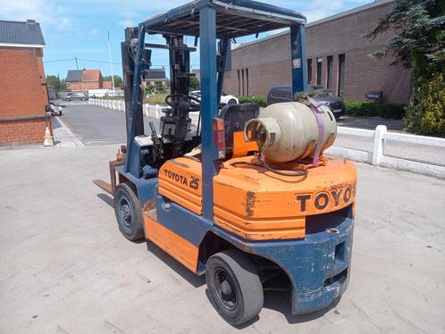 Toyota Clark  2,5 ton, Zakelijke goederen, Machines en Bouw | Heftrucks en Intern transport, Ophalen