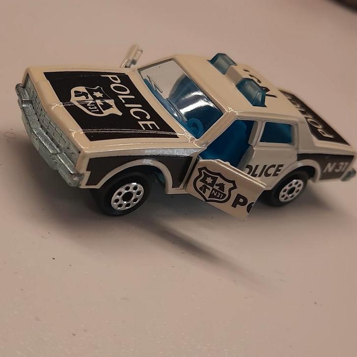 MAJORETTE nr.240 :CHEVROLET IMPALA POLICE*VINTAGE* TOP *, Hobby en Vrije tijd, Modelauto's | 1:87, Zo goed als nieuw, Auto, Majorette