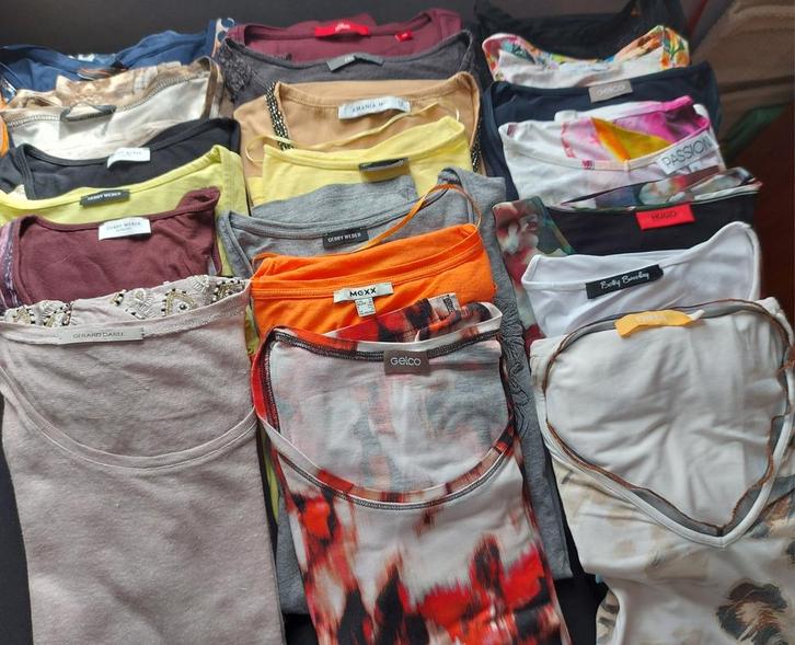 MerkT-shirts 20 stuks, Kleding | Dames, T-shirts, Zo goed als nieuw, Maat 42/44 (L), Korte mouw, Ophalen