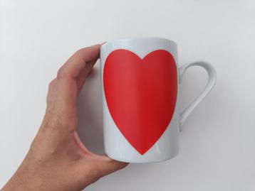 Tas met krijthart beschikbaar voor biedingen