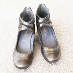 Belles chaussures Carmens en cuir (taille 40) € 45,-, Vêtements | Femmes, Comme neuf, Autres types, Carmens, Autres couleurs