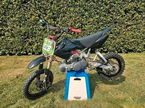 Bud racing pitbike dirtbike crossmotor yx140 yx 140cc, Vélos & Vélomoteurs, Mini Bikes, Midi Bikes & Pit Bikes, Utilisé, Pit Bike