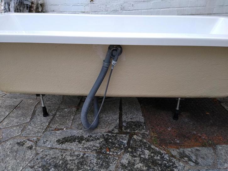 Nieuw bad van 190*90 met poten en sifon, Doe-het-zelf en Bouw, Sanitair, Zo goed als nieuw, Bad, Ophalen of Verzenden