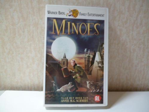 VHS "Minoes", CD & DVD, VHS | Enfants & Jeunesse, Comme neuf, Programmes et films pour enfants, Enlèvement