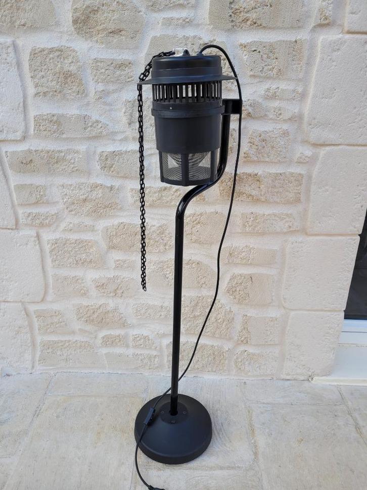 Appareil anti moustiques Photocatalyse extérieur/intérieur 2, Electroménager, Équipement de traitement de l'air, Comme neuf, Purificateur d'air