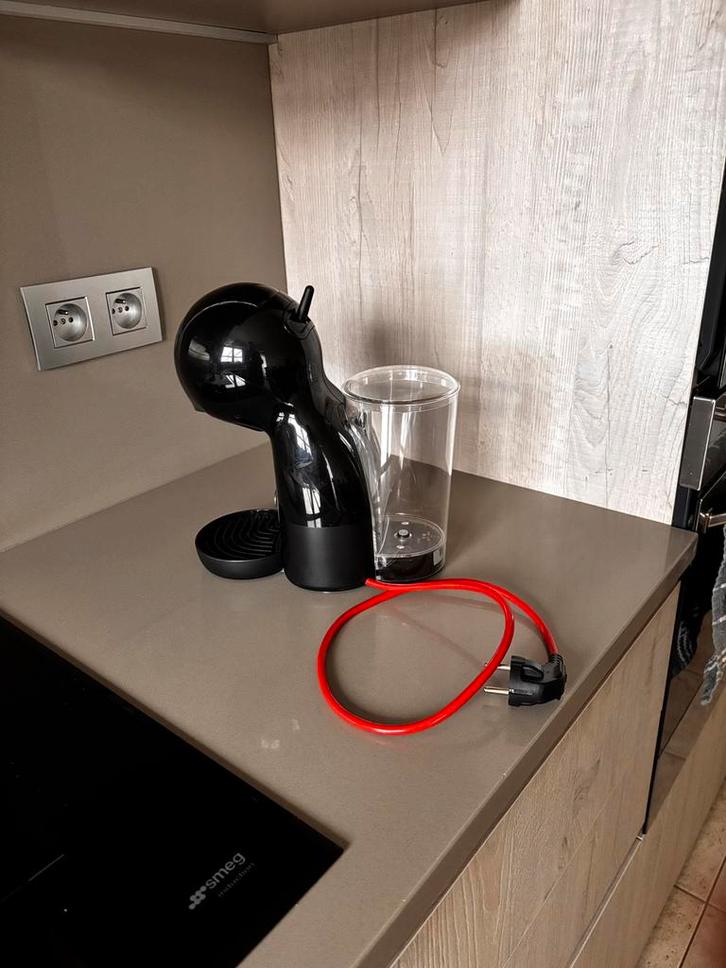 NESCAFÉ Dolce Gusto Piccolo XS KP1A0 – Nieuw, Elektronische apparatuur, Koffiezetapparaten, Zo goed als nieuw, Koffiepads en cups