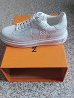 Louis Vuitton sneakers, Kleding | Heren, Schoenen, Ophalen, Wit, Nieuw, Sneakers
