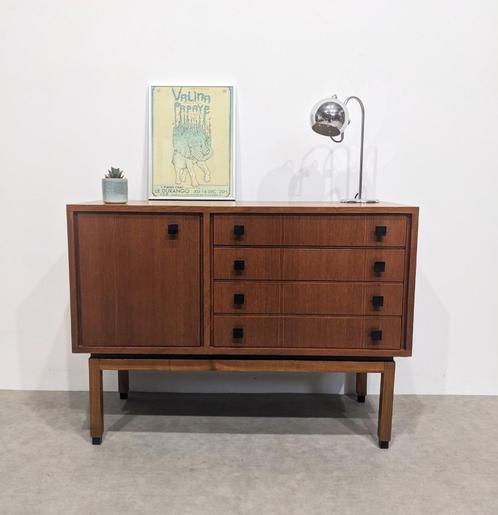 MDK vintage dressoir, lowboard, Antiek en Kunst, Antiek | Meubels | Kasten, Ophalen