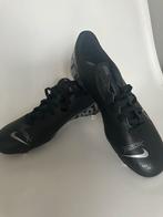 Crampons Nike neufs 41, Sports & Fitness, Football, Neuf