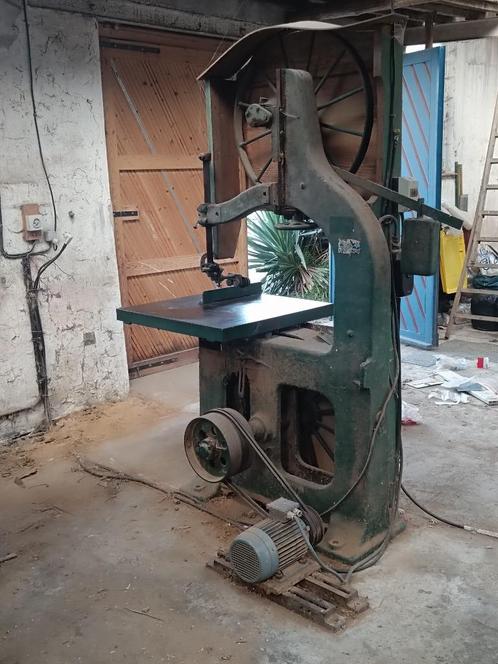 Scie à ruban - Machine à bois (Urgent), Doe-het-zelf en Bouw, Gereedschap | Zaagmachines, Lintzaag, Ophalen