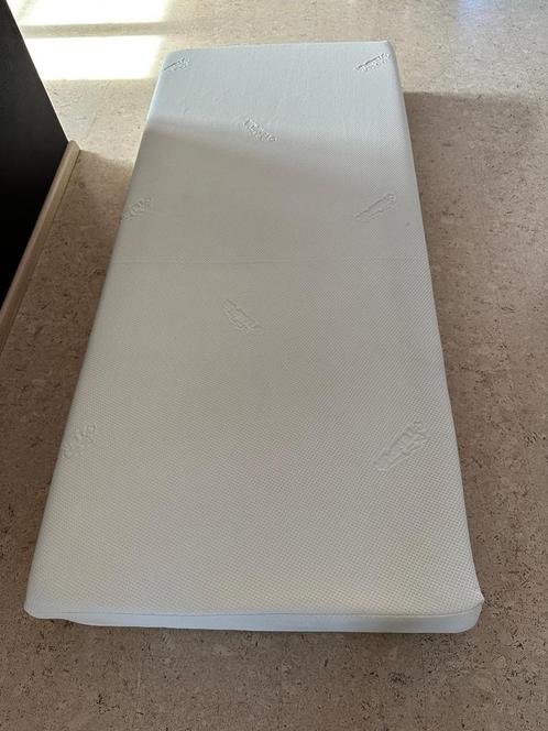 Tempur matras medium 90 x 200 x 19cm, Huis en Inrichting, Slaapkamer | Matrassen en Bedbodems, Zo goed als nieuw, Matras, Ophalen