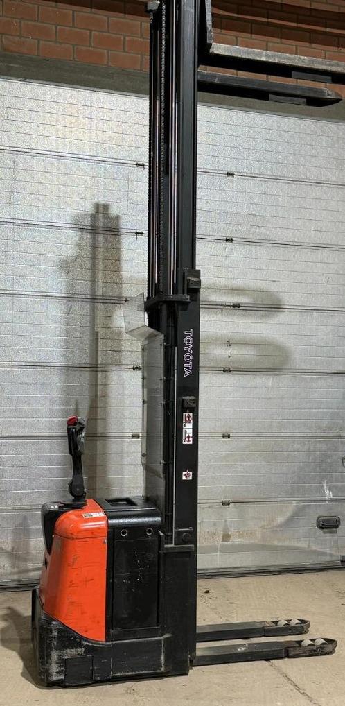 Electrische Stapelaar BT STAXIO met heffende steunpoten 1.6, Zakelijke goederen, Machines en Bouw | Heftrucks en Intern transport