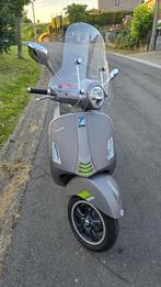 Piaggio Vespa GTS 300 supertech , 2024 , 756km, Motoren, Motoren | Piaggio, Scooter, Particulier, 278 cc, 1 cilinder