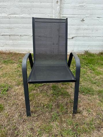 6 tuinstoelen – zwart – €100 voor de set beschikbaar voor biedingen