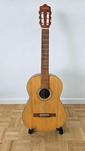 Landola Finse klassieke gitaar beschikbaar voor biedingen
