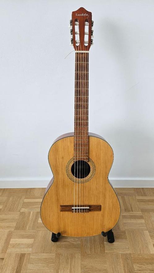 Landola Finse klassieke gitaar, Muziek en Instrumenten, Snaarinstrumenten | Gitaren | Akoestisch, Gebruikt, Klassieke of Spaanse gitaar