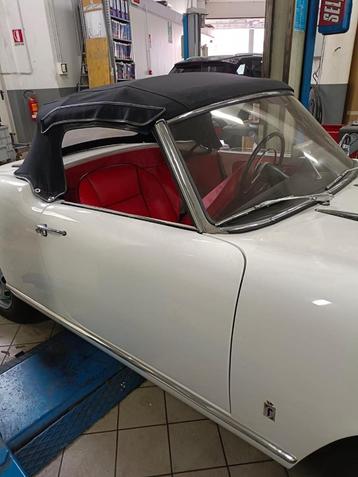 Alfa Romeo Giulietta Spider Passo Corto, Auto's, Cabriolet, Wit, Particulier, 2 zetels