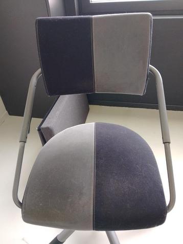 Gratis Ikea Bureau Stoel, Huis en Inrichting, Bureaustoelen, Ophalen, Gebruikt, Zwart, Bureaustoel