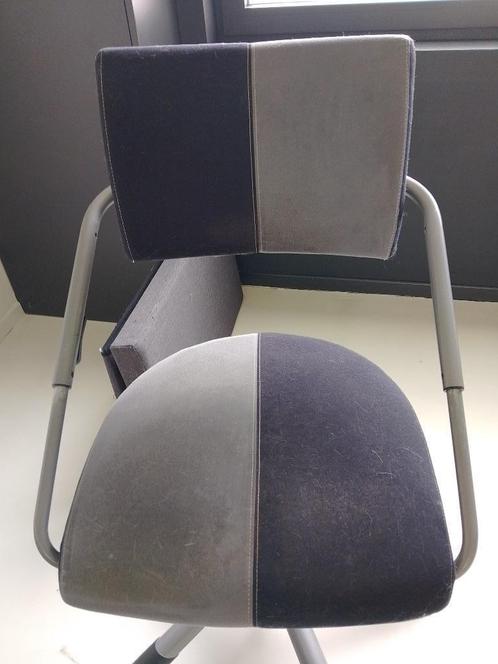 Gratis Ikea Bureau Stoel, Huis en Inrichting, Bureaustoelen, Gebruikt, Bureaustoel, Zwart, Ophalen