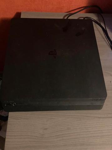 PlayStation 4 1TB incl kabels, controllers & games beschikbaar voor biedingen