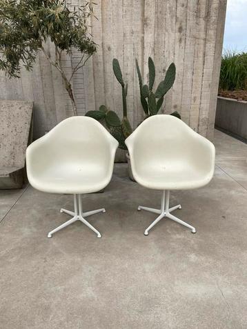 Set originele Eames Lafonda Armchair beschikbaar voor biedingen