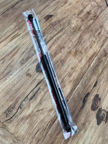 BMW sticker competition beschikbaar voor biedingen