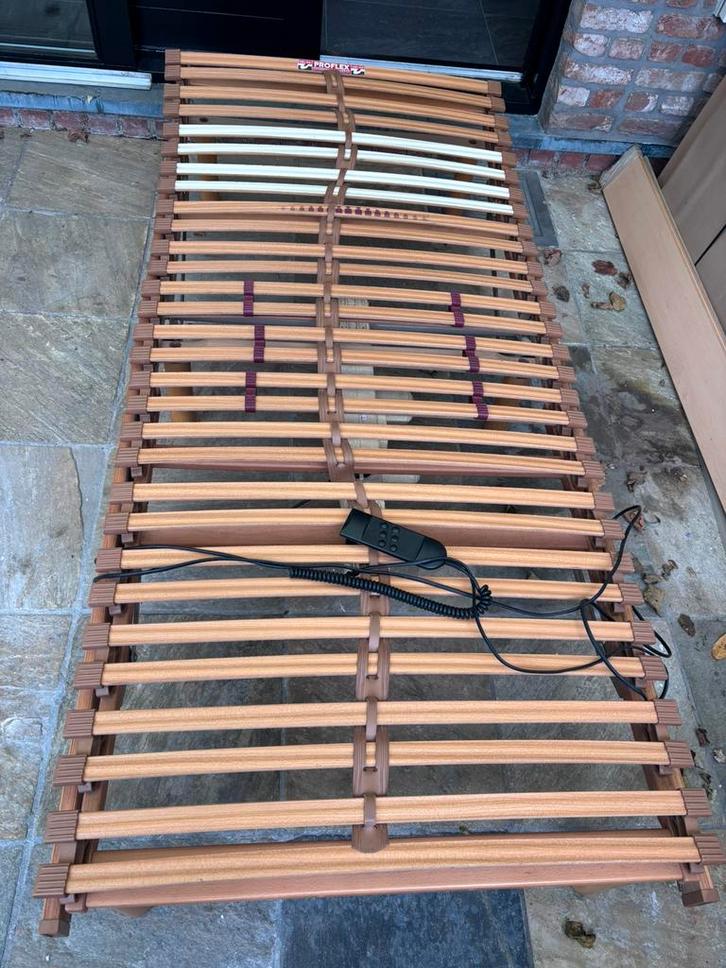 Elektrisch bed, Huis en Inrichting, Slaapkamer | Bedden, Zo goed als nieuw, Ophalen