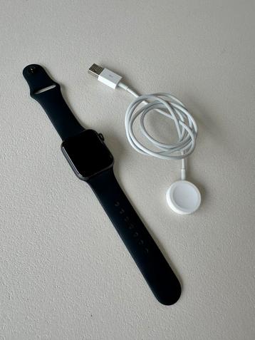 Apple watch Series 6 - 40mm Spacegrijs beschikbaar voor biedingen