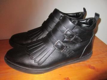 Kickers maat 38 lage zwarte schoenen  beschikbaar voor biedingen