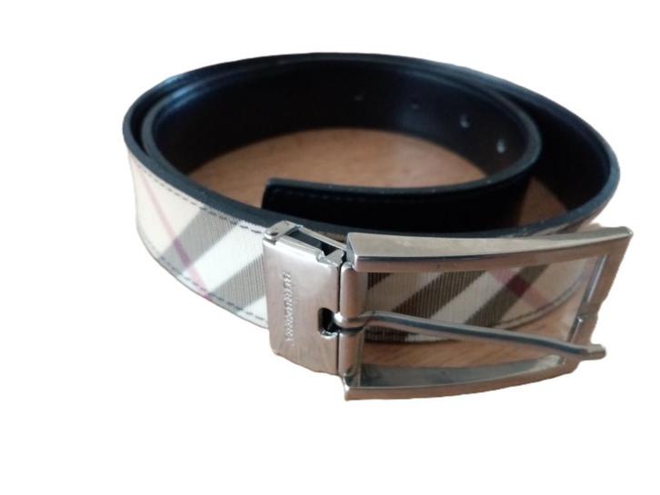 Burberry riem - maat 100, Vêtements | Femmes, Ceintures, Comme neuf, Ceinture taille, 90 à 100 cm, 3 à 5 cm, Autres couleurs, Cuir véritable