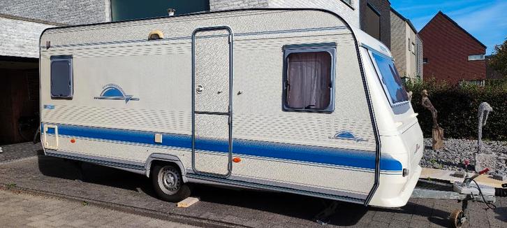 adria caravan 5206, Caravans en Kamperen, Caravans, Particulier, tot en met 4, 1250 - 1500 kg, Rondzit, Adria, Vast bed, 6 tot 7 meter
