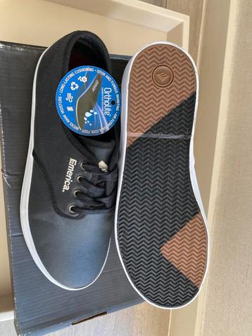 skateboard new sneakers Emerica model the Wind maat 39 zwart beschikbaar voor biedingen