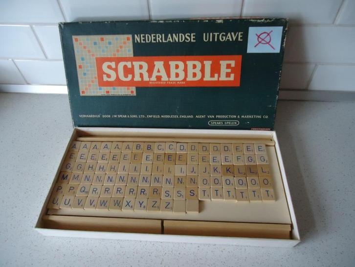 Vintage "Scrabble" van Spear's Games in prima staat !, Hobby en Vrije tijd, Gezelschapsspellen | Bordspellen, Gebruikt, Een of twee spelers