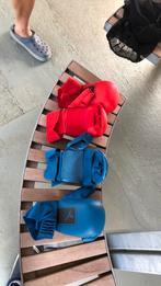 Set van twee karatehandschoenen, Sport en Fitness, Vechtsporten en Zelfverdediging, Gebruikt, Maat L, Ophalen of Verzenden, Vechtsportmaterialen