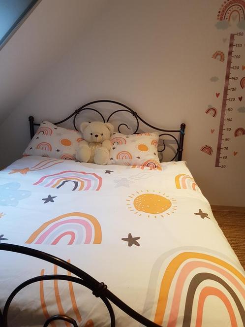 kinderdekbedovertrek 2p+bijpassende muursticker beide nieuw, Kinderen en Baby's, Kinderkamer | Bedden, Zo goed als nieuw, Ophalen