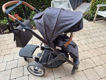 Kinderwagen Mutsy EVO, grijs, alles erop beschikbaar voor biedingen
