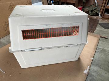 Bench voor middelgrote hond beschikbaar voor biedingen