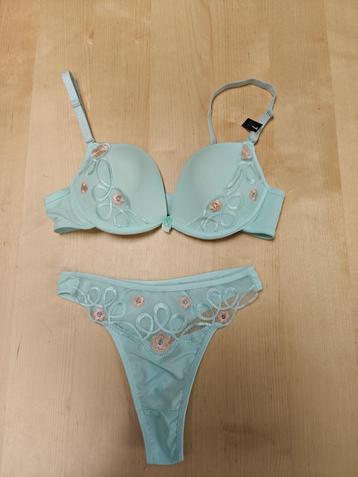 Lingerieset mintgreen maat C75 + M, Nieuw! beschikbaar voor biedingen