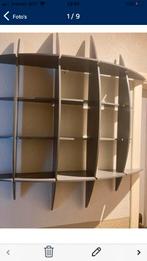 Étagères murales grises Ikea à l'état neuf, sans fumée, Maison & Meubles, Accessoires pour la Maison | Étagères murales & Rayons de bibliothèque