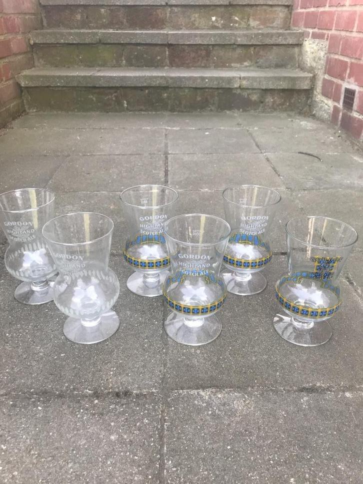 6 verres à pied Gordon dépareillés !!, Verzamelen, Glas en Drinkglazen, Gebruikt, Ophalen of Verzenden