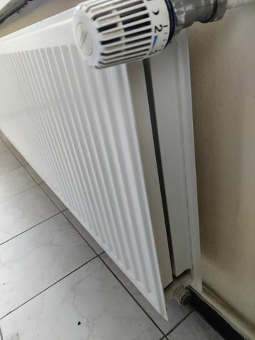 Witte paneelradiator type 11 ; 200 cm lang, 50 cm hoog beschikbaar voor biedingen