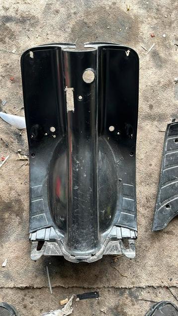 Piaggio Zip type 1 2 3 binnenkap beschikbaar voor biedingen