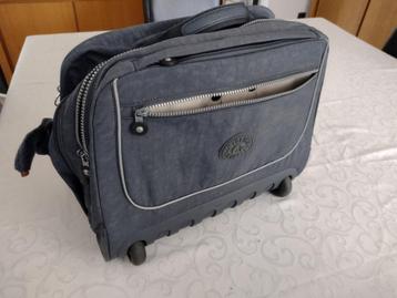 Handige Kipling schooltas op wieltjes – Groot beschikbaar voor biedingen