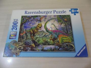 HET KONINKRIJK VAN DE DINOSAURIËRS 200 STUKS XXLRAVENSBURGER beschikbaar voor biedingen
