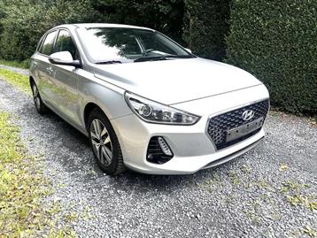 Hyundai i30 i30 1.0 T-GDI apple car play/line ass .key less beschikbaar voor biedingen