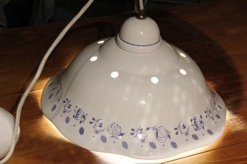 Porseleinen hanglamp beschikbaar voor biedingen