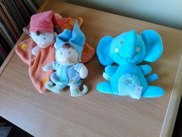 Intertoys knuffeldoekje en 2 zachte knuffels  beschikbaar voor biedingen